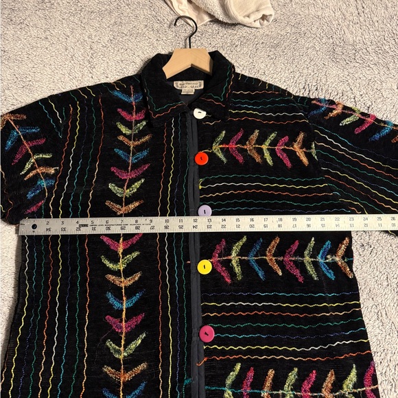 Colorful Jacket with Multicolor Patterns - Picture 6 of 6